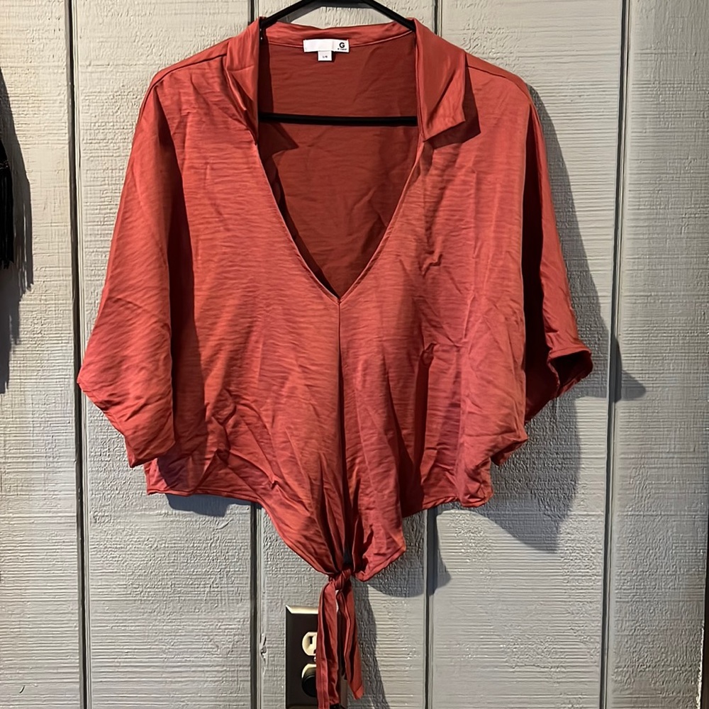 Guess large cute crop top